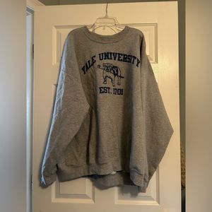 YALE UNIVERSITY CREWNECK SWEATSHIRT BRAND NEW GRAY